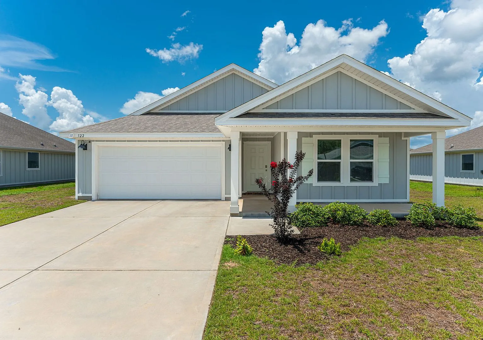 Home in Shoal River Landing- Community Pool! — Photo 2