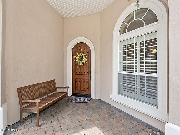 002_Entryway
