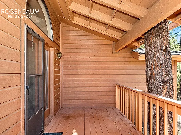 1350 Valley Ranch Cir — Photo 2