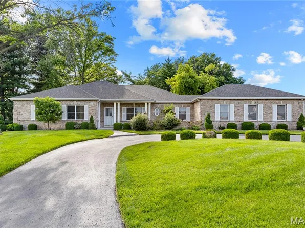 63 Leinster Hill Ln, Weldon Spring, MO 63304