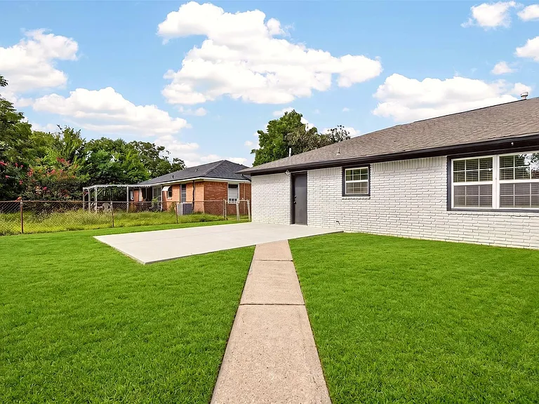 1202 Dogwood Dr — Photo 40
