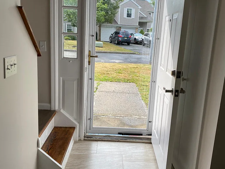 36 Renaissance Ln — Photo 17