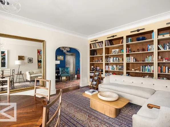 300 Central Park West image 9 of 20