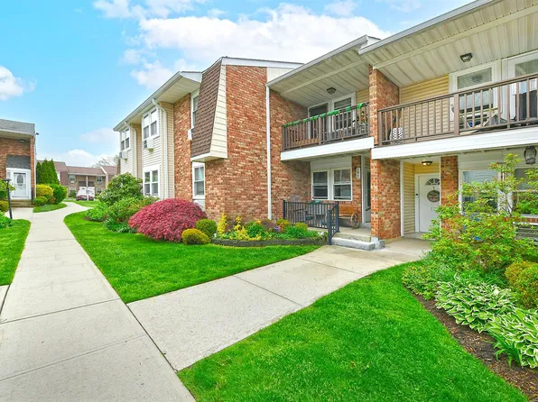 198 Millard Avenue #198, West Babylon, NY 11704