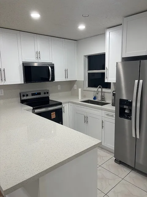 4 bed, 1690 sqft, $3,900 — Photo 2