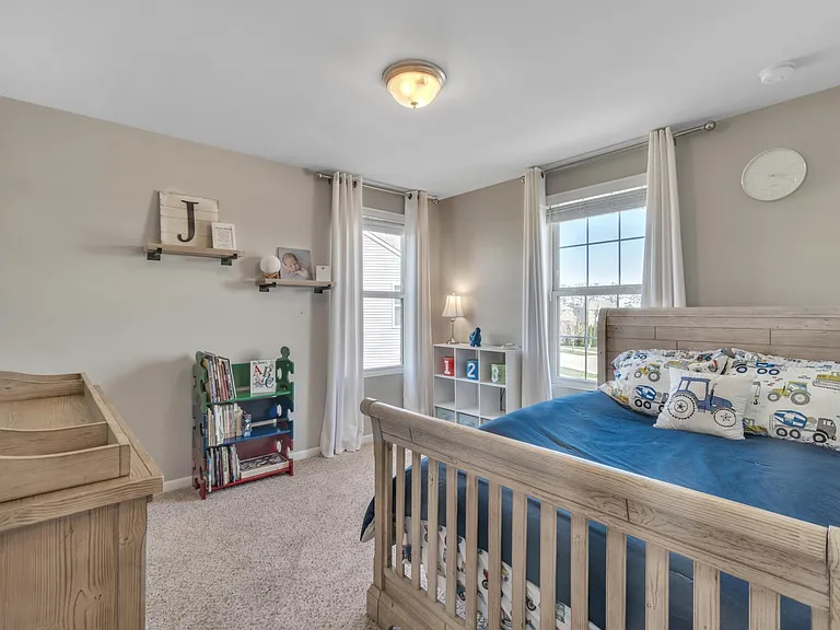 15745 Diamante Dr — Photo 47