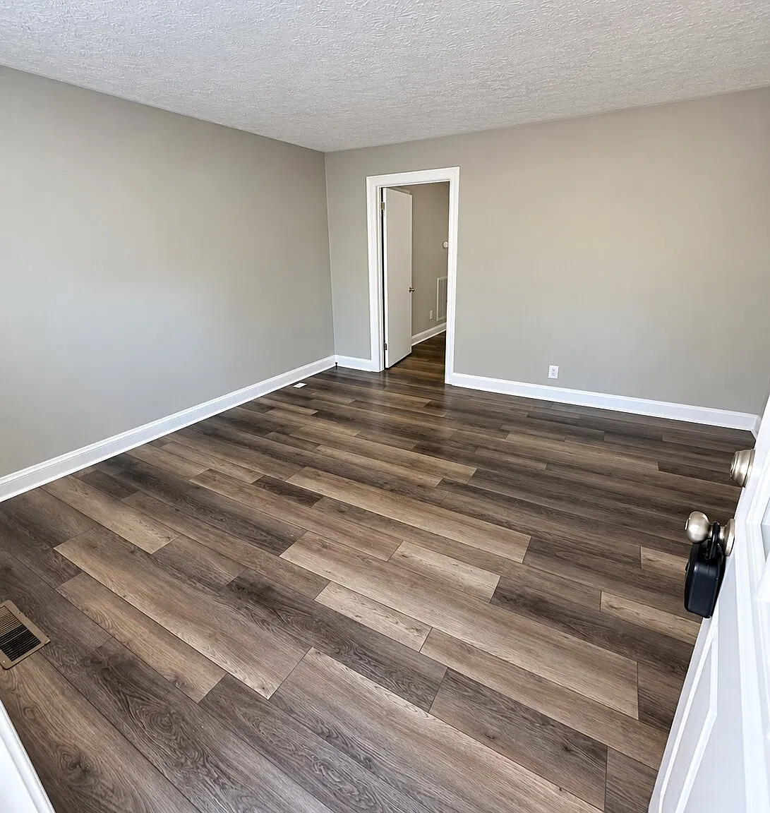 223 East Woodrow Street - 1 — Photo 2