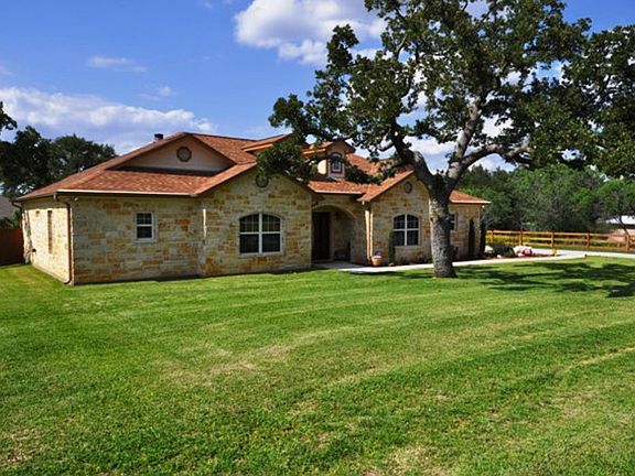 2nd image of 114 Oak Dr