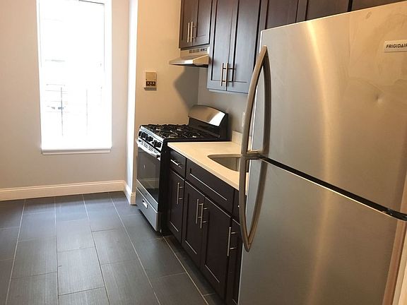 2nd image of 67 Saint Pauls Pl APT B7
