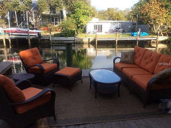2nd image of 114 Island Cir