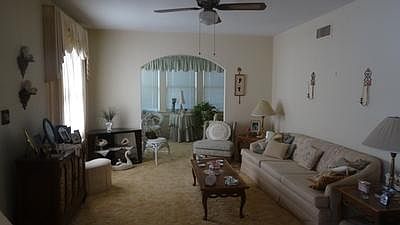 4th image of 141 N Cypress Ln