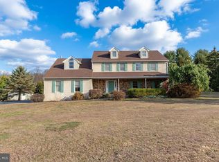 1525 Melville Dr, Pottstown, PA 19465