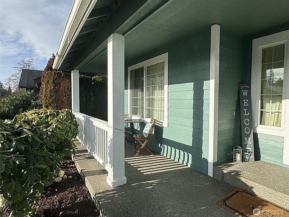 3rd image of 5411 209th Street E