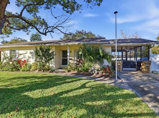 2901 Eastland Rd, Mount Dora, FL 32757