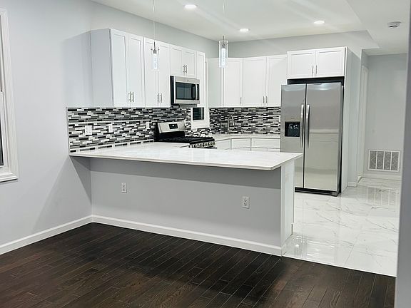 2nd image of 224 4th St Floor 2