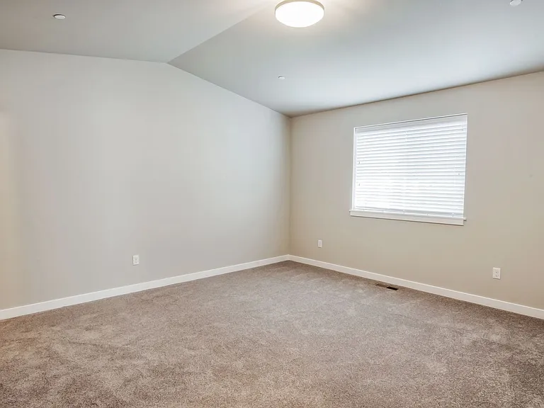 8416 63rd St NE — Photo 17