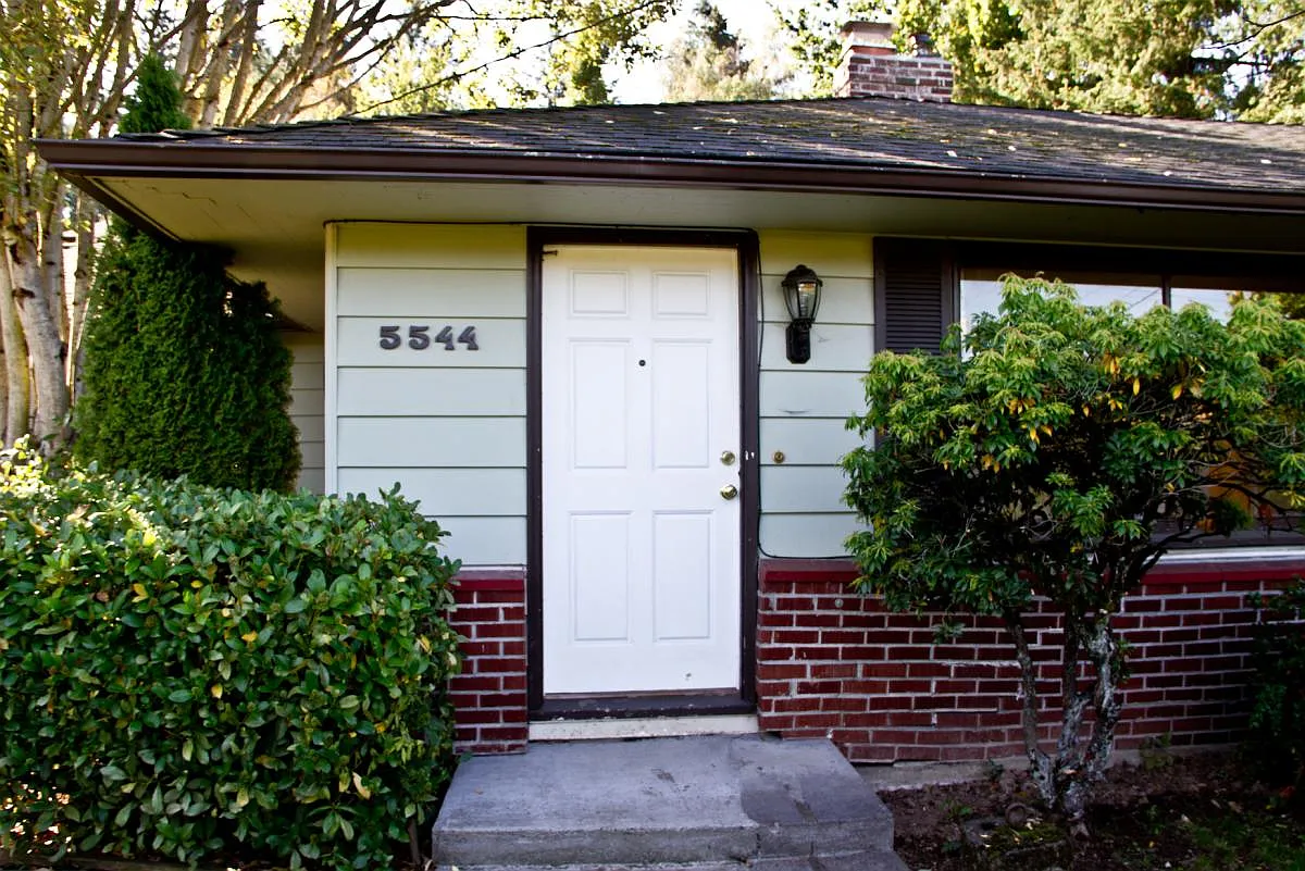 5544 SW Beaverton Hillsdale Hwy photo 1