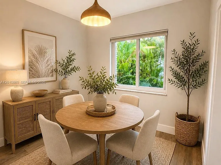 125 Edgewater Dr #9 — Photo 2