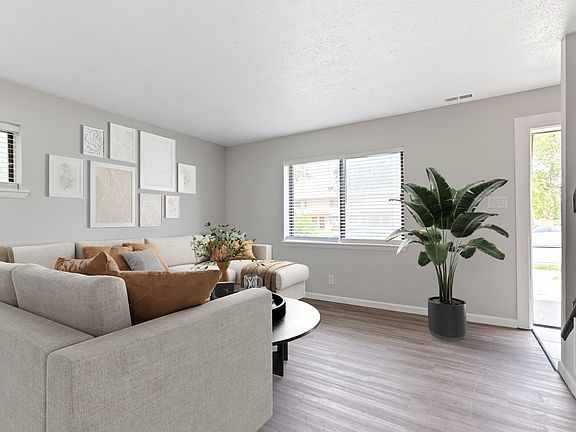 4th image of 1366 N Arlington Ave #1336
