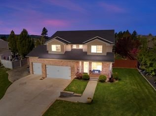 2214 S Dusk Ln, Greenacres, WA 99016