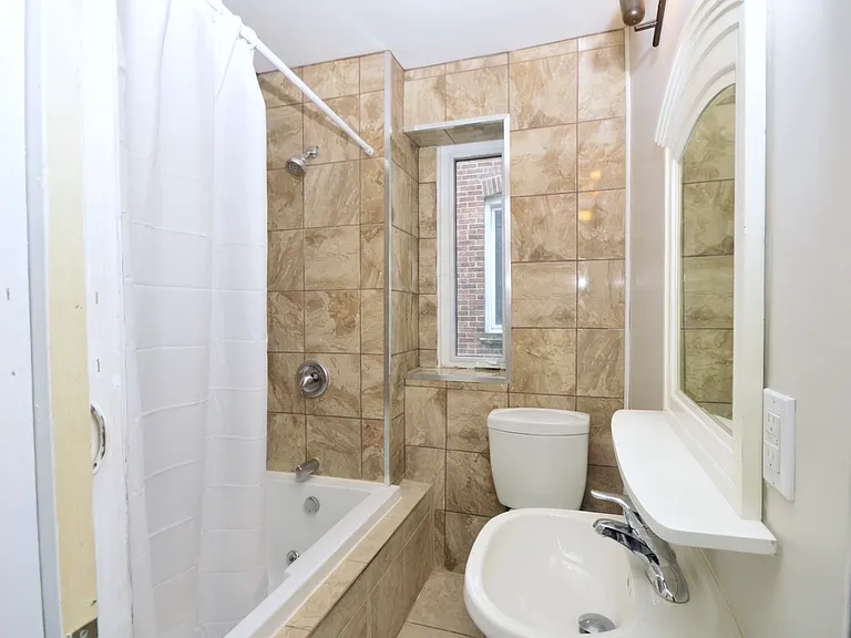 25 Miller St #2 — Photo 4