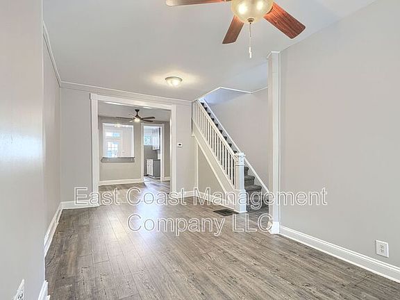 3rd image of 1530 N Rosedale St