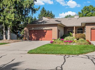 575 Spring Lane Dr, Holland, MI 49423