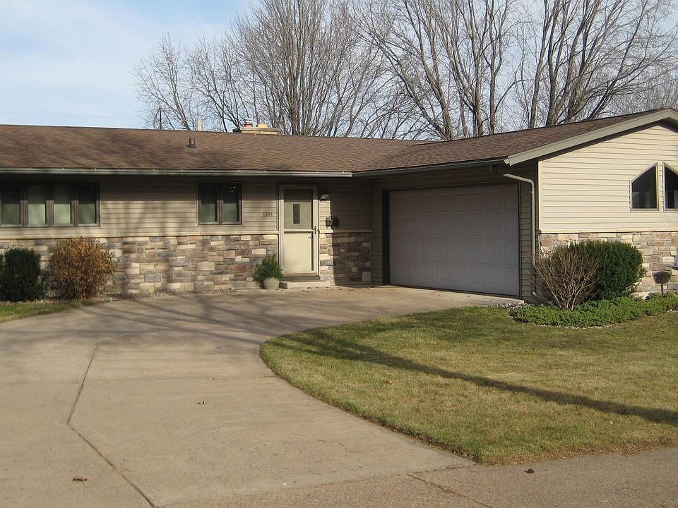1st image of 1544 Summit Dr