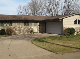 1544 Summit Dr, Wausau, WI 54401