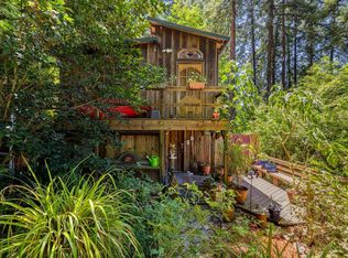 10974 Terrace Dr, Forestville, CA 95436