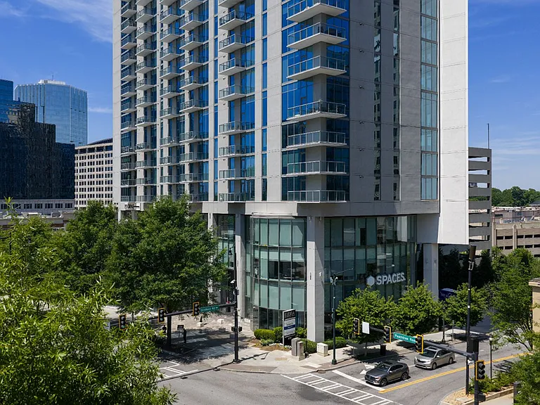 Elora at Buckhead — Photo 43