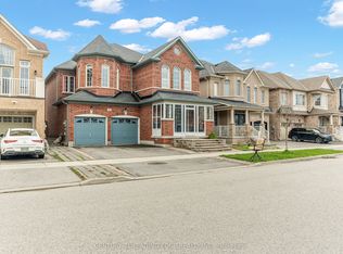 62 Creekland Ave, Whitchurch Stouffville, ON L4A 1X4