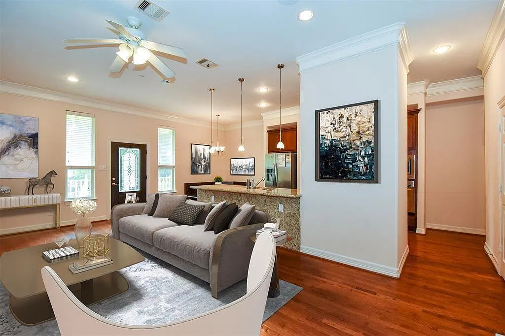 3 bed, 2.5 bath, 2016 sqft, $2,850 — Photo 3