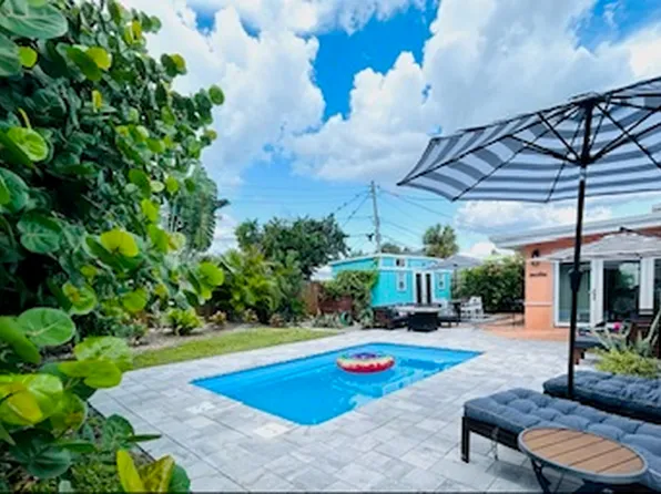 333 83rd Ave, Saint Pete Beach, FL 33706