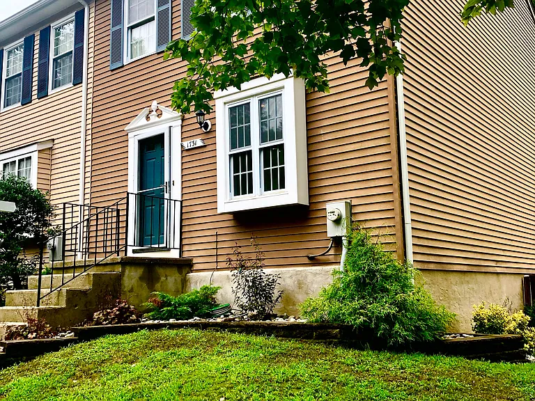 1731 Jones Falls Ct — Photo 1