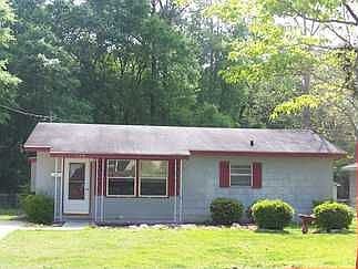 2nd image of 126 Parish St
