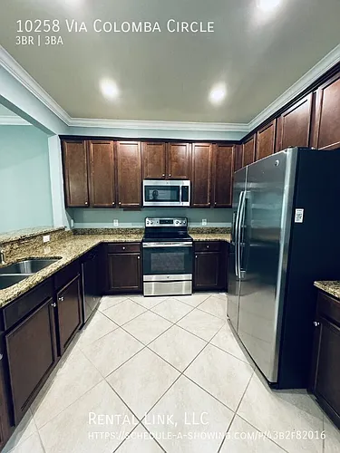 10258 Via Colomba Cir Photo 1