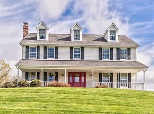 1653 Royal Oak Dr, Sewickley, PA 15143