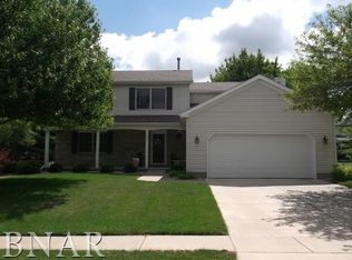 1221 Kenneth Dr, Bloomington, IL