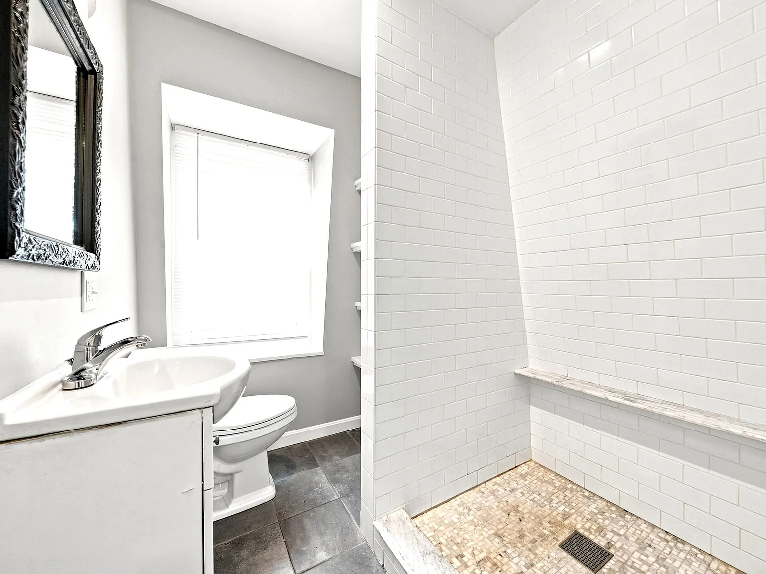 2 bed, 800 sqft, $2,350 — Photo 3
