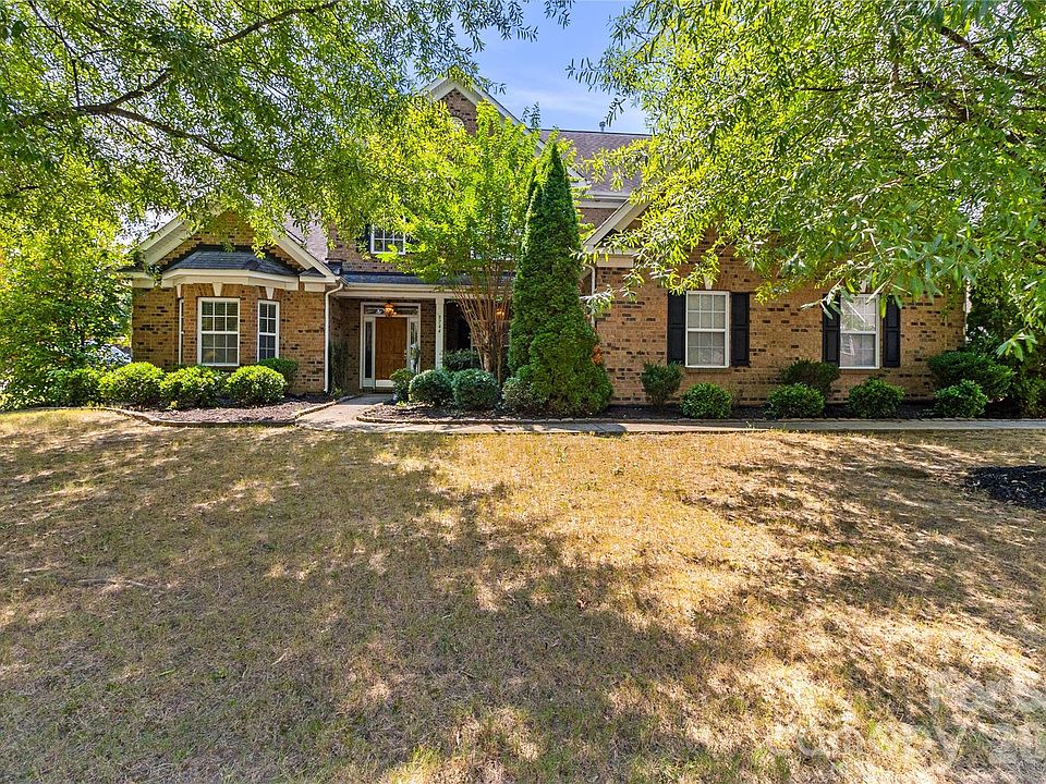 1st image of 8744 Savannah Rd