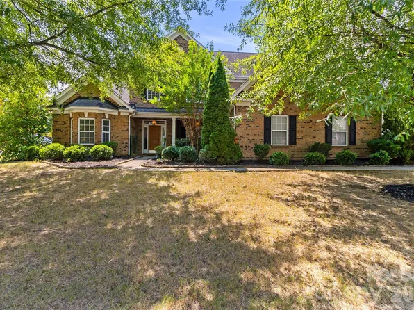 8744 Savannah Rd, Harrisburg, NC 28075