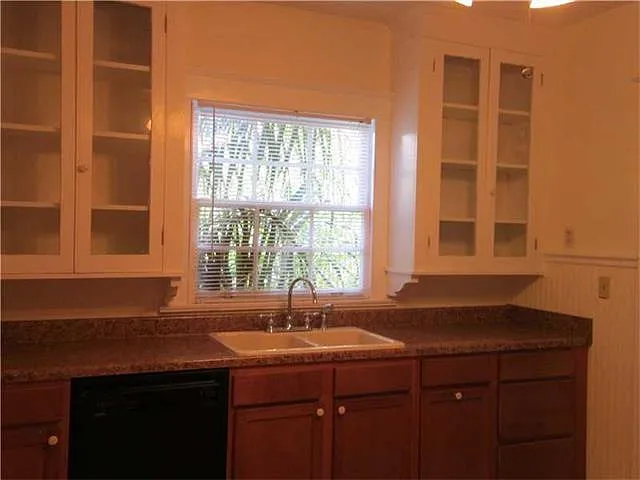 5422 Clara St — Photo 6