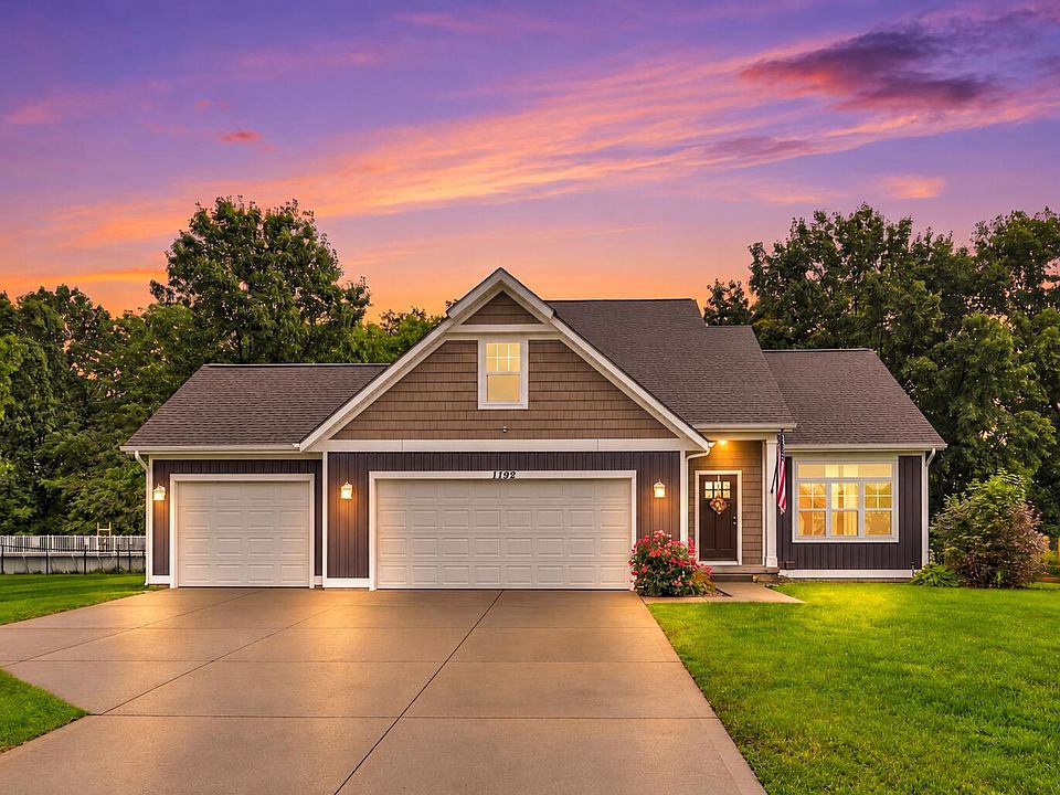1st image of 1708 Signal Point Cir