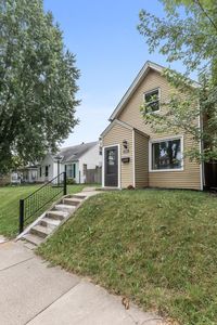 606 Hawthorne Ave E, Saint Paul, MN, 55130