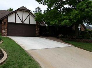 800 Timber Ridge Rd, Midwest City, OK 73130