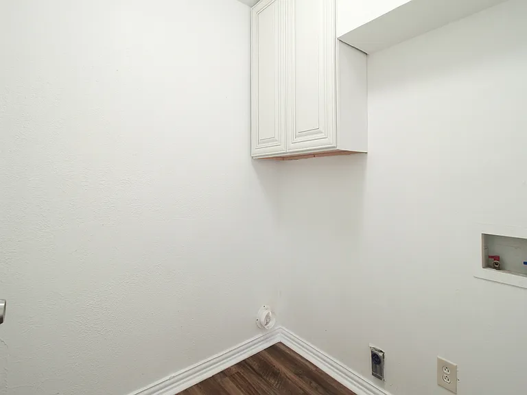 Large Laundry Room