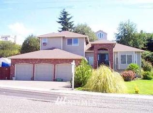 5527 Browns Point Blvd NE, Tacoma, WA
