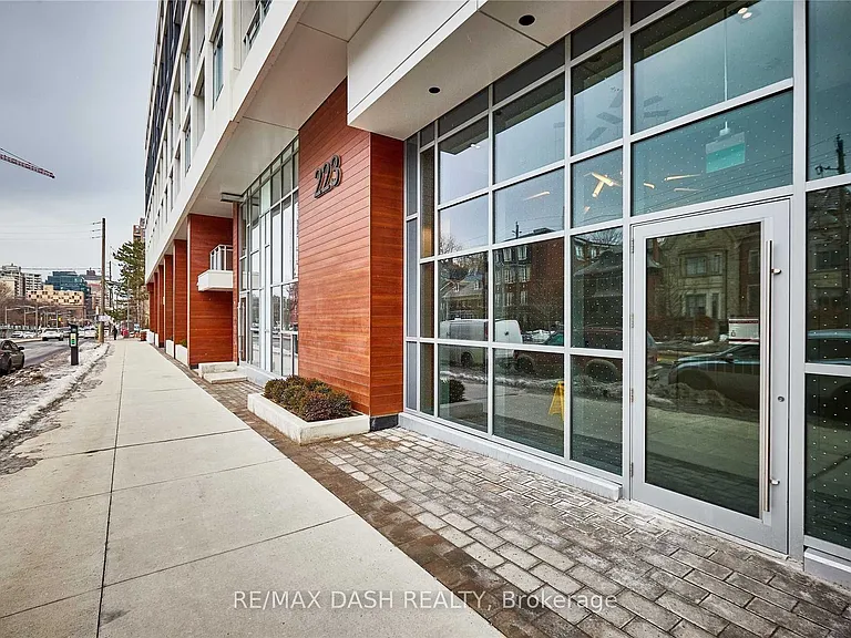 223 Saint Clair Ave W #215 — Photo 2