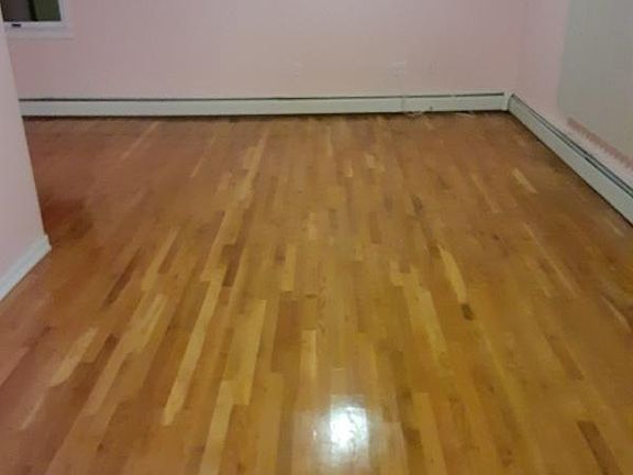 3rd image of 277 Chesterton Ave